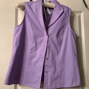 Sleeveless Jones of New York shirt